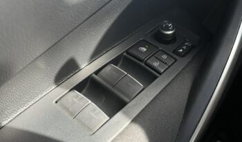 TOYOTA Corolla  | przedni | Manualna | 125 KM | Srebrny full