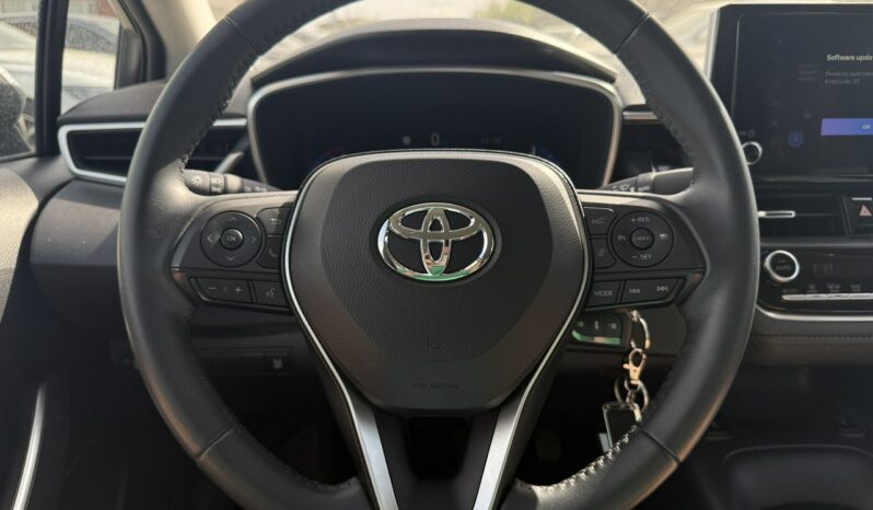 TOYOTA Corolla  | przedni | Manualna | 125 KM | Srebrny full