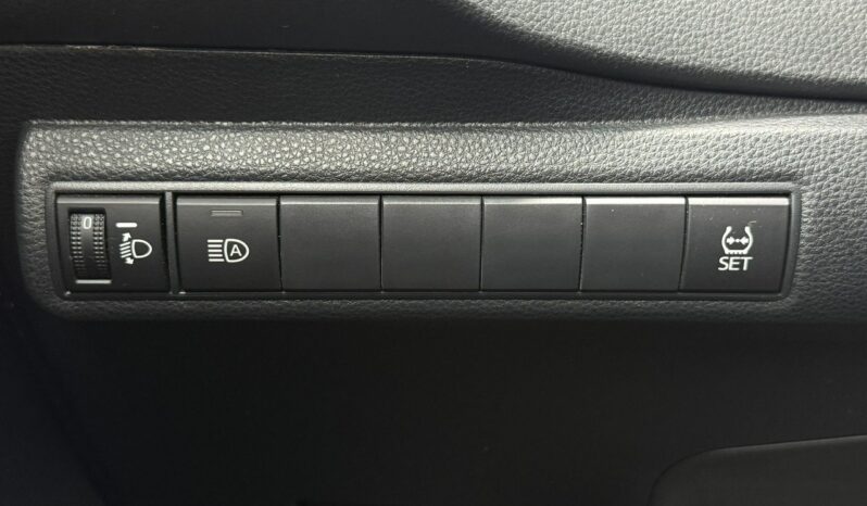 TOYOTA Corolla  | przedni | Manualna | 125 KM | Srebrny full
