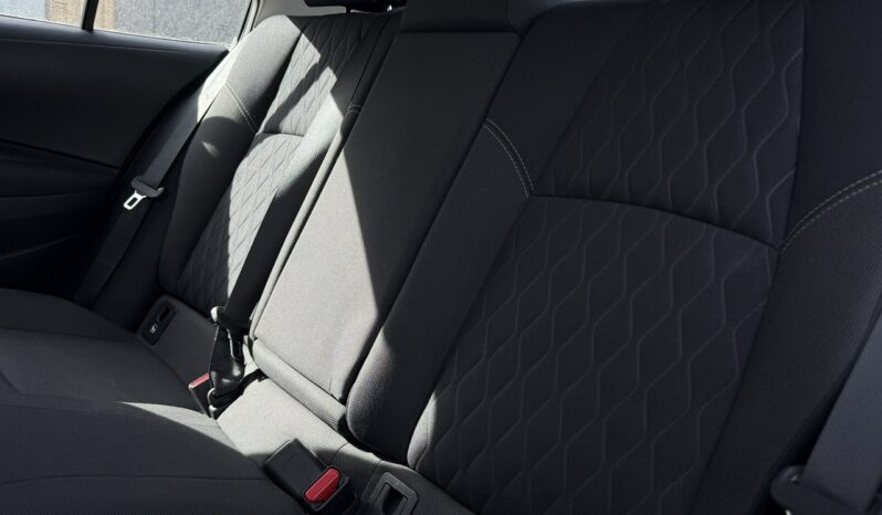 TOYOTA Corolla  | przedni | Manualna | 125 KM | Srebrny full