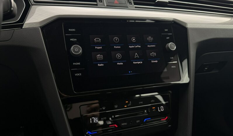 VOLKSWAGEN Passat  | FWD (przód) | Automatyczna D/S | 150 KM | Srebrny full