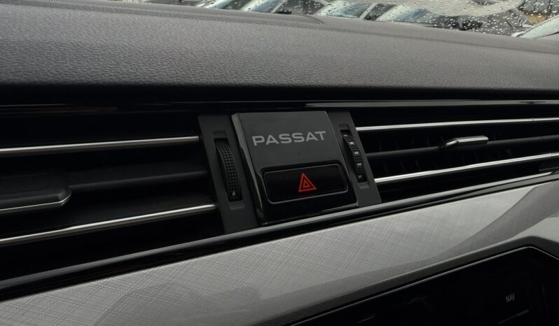VOLKSWAGEN Passat  | FWD (przód) | Automatyczna D/S | 150 KM | Srebrny full