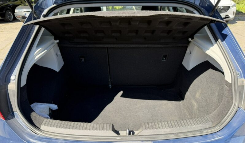 SEAT Leon  | FWD (przód) | Manualna | 115 KM | Niebieski full