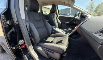 VOLVO XC 60 | 4×4 Automatyczny | Automatyczna | 163 KM | Czarny full