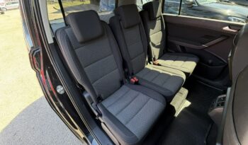 VOLKSWAGEN Touran  | FWD (przód) | Automatyczna Dwusprzeglowa | 150 KM | Czarny full