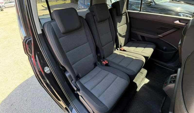 VOLKSWAGEN Touran  | FWD (przód) | Automatyczna Dwusprzeglowa | 150 KM | Czarny full