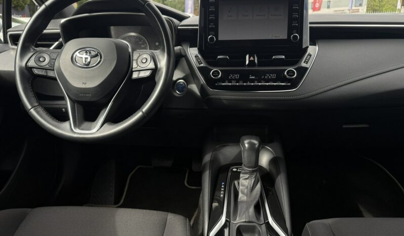 TOYOTA Corolla  | przedni | Automatyczna | 122 KM | Srebrny full