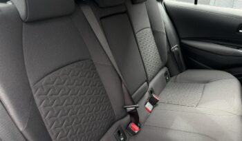 TOYOTA Corolla  | przedni | Automatyczna | 122 KM | Srebrny full