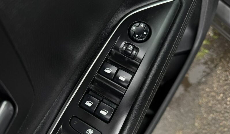 PEUGEOT 5008  | FWD (przód) | Manualna | 130 KM | Szary full