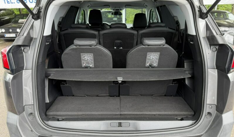 PEUGEOT 5008  | FWD (przód) | Manualna | 130 KM | Szary full