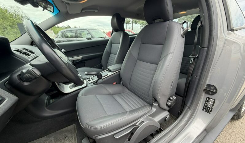 VOLVO C30  | FWD (przód) | Manualna | 125 KM | Szary full