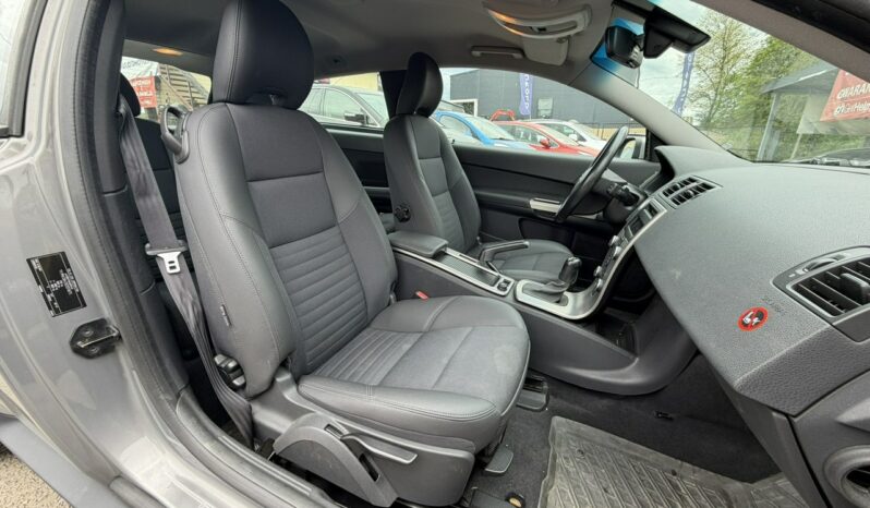 VOLVO C30  | FWD (przód) | Manualna | 125 KM | Szary full
