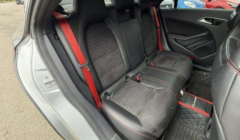 Mercedes CLA 45 AMG | 4×4 Automatyczny | Automatyczna | 380 KM | Szary full