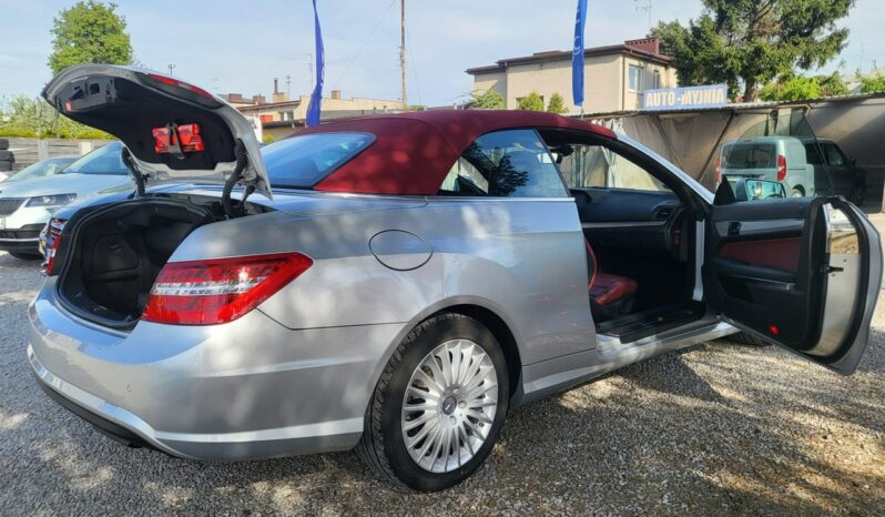 Mercedes E 200 | tylny | Automatyczna | 204 KM | Srebrny full