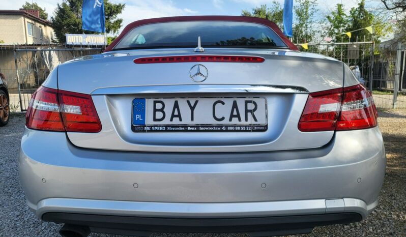 Mercedes E 200 | tylny | Automatyczna | 204 KM | Srebrny full