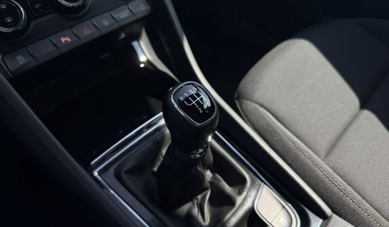 SKODA Karoq | przedni | Manualna | 150 KM | bialy full