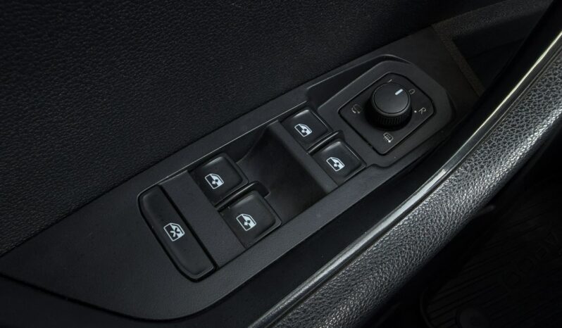 SKODA Karoq | przedni | Manualna | 150 KM | bialy full