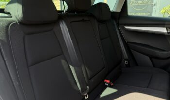 SKODA Karoq | przedni | Manualna | 150 KM | bialy full