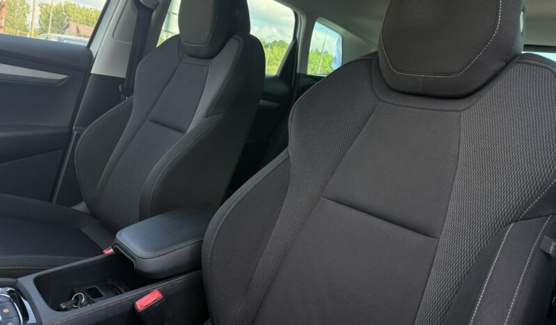 SKODA Karoq | przedni | Manualna | 115 KM | bialy full