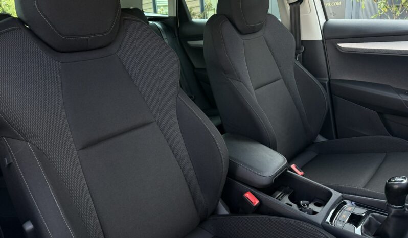 SKODA Karoq | przedni | Manualna | 115 KM | bialy full