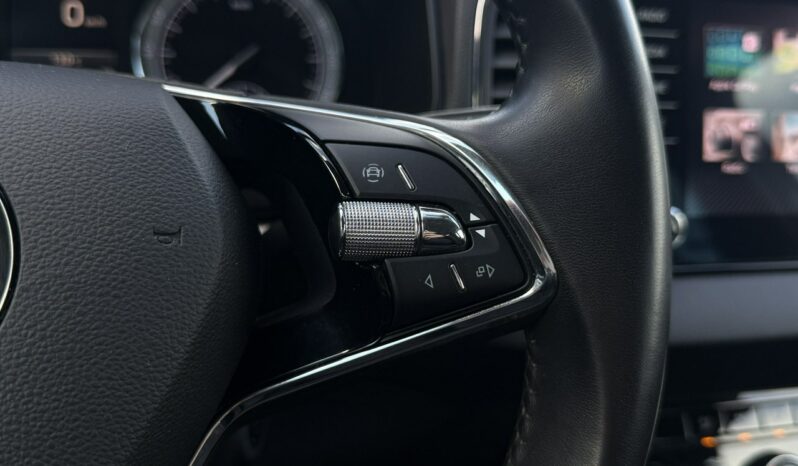 SKODA Karoq | przedni | Manualna | 115 KM | bialy full