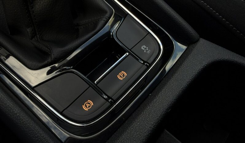 SKODA Karoq | przedni | Manualna | 115 KM | bialy full