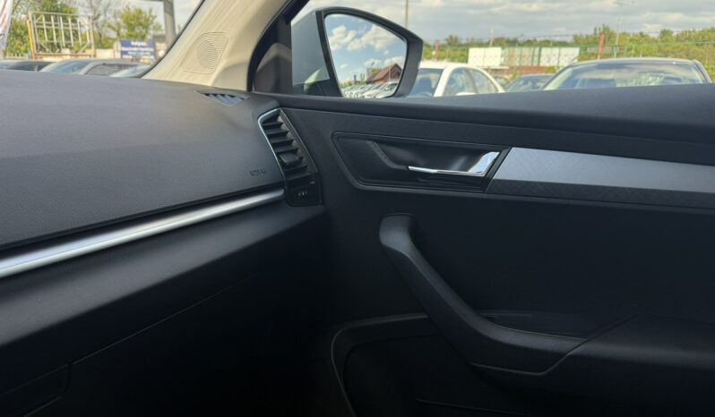 SKODA Karoq | przedni | Manualna | 115 KM | bialy full