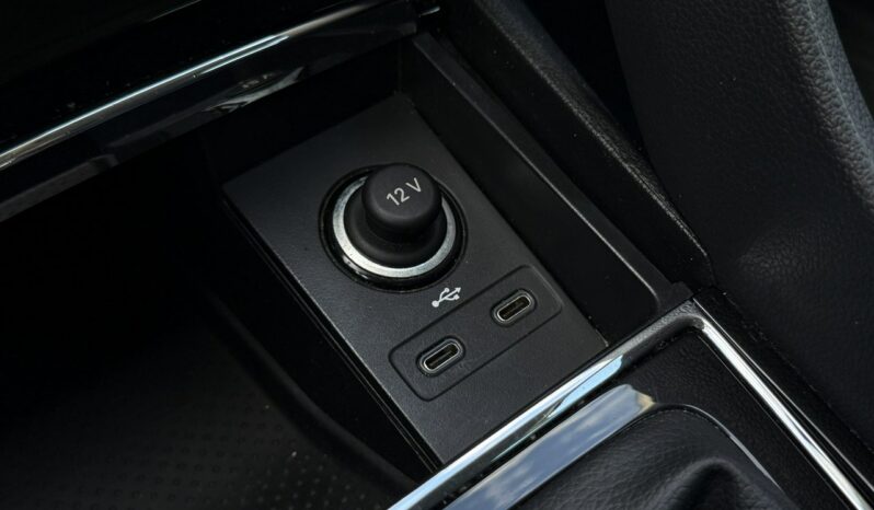 SKODA Karoq | przedni | Manualna | 115 KM | bialy full