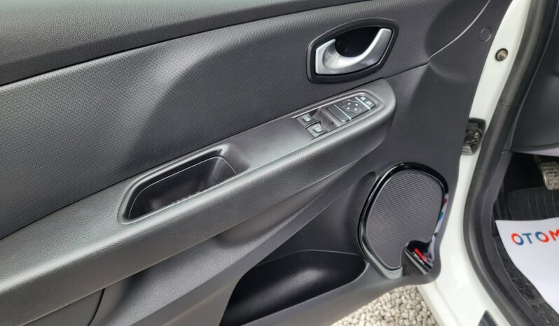 RENAULT Clio  | przedni | Manualna | 75 KM | bialy full