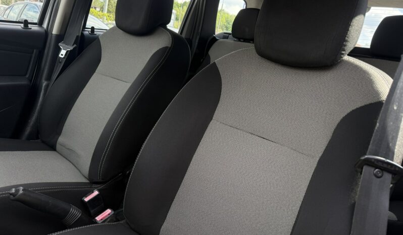 DACIA Duster  | przedni | Manualna | 105 KM | Srebrny full