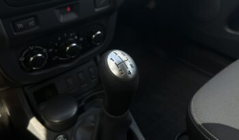 DACIA Duster  | przedni | Manualna | 105 KM | Srebrny full