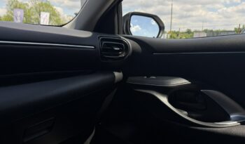 TOYOTA Yaris  | przedni | Manualna | 125 KM | bialy full