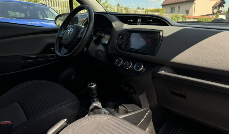 TOYOTA Yaris  | przedni | Manualna | 111 KM | Niebieski full