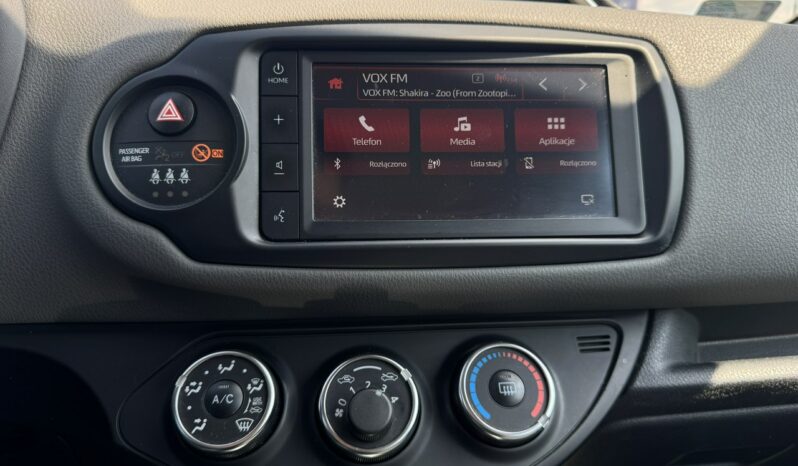 TOYOTA Yaris  | przedni | Manualna | 111 KM | Niebieski full