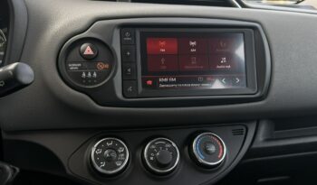 TOYOTA Yaris  | przedni | Manualna | 111 KM | Niebieski full