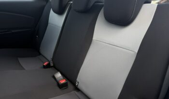 TOYOTA Yaris  | przedni | Manualna | 111 KM | Niebieski full
