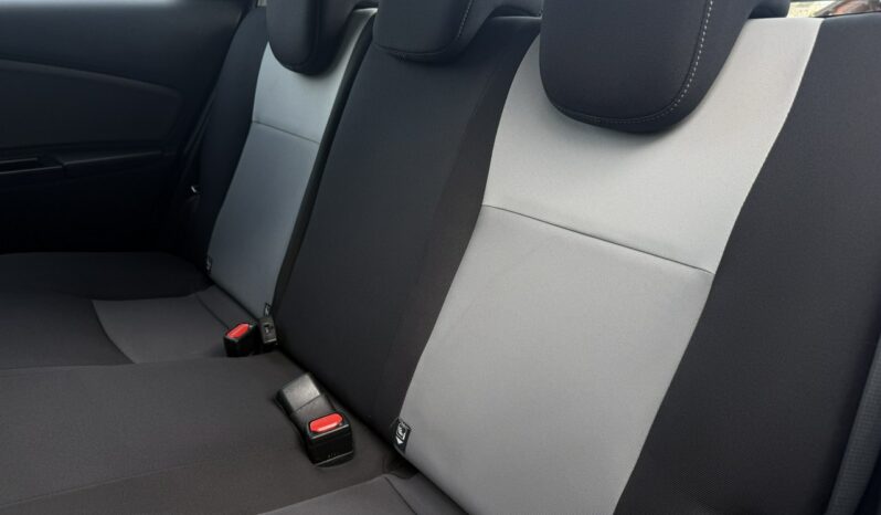 TOYOTA Yaris  | przedni | Manualna | 111 KM | Niebieski full
