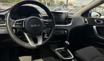 KIA Ceed  | przedni | Manualna | 160 KM | Niebieski full