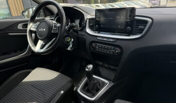 KIA Ceed  | przedni | Manualna | 160 KM | Niebieski full