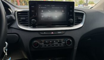 KIA Ceed  | przedni | Manualna | 160 KM | Niebieski full