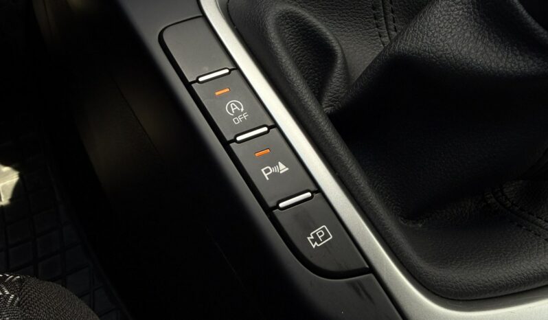 KIA Ceed  | przedni | Manualna | 160 KM | Niebieski full