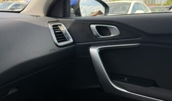 KIA Ceed  | przedni | Manualna | 160 KM | Niebieski full