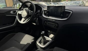 KIA Ceed  | przedni | Manualna | 160 KM | bialy full