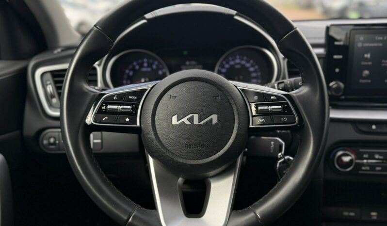 KIA Ceed  | przedni | Manualna | 160 KM | bialy full