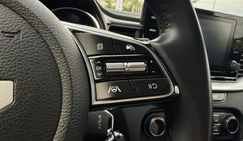 KIA Ceed  | przedni | Manualna | 160 KM | bialy full