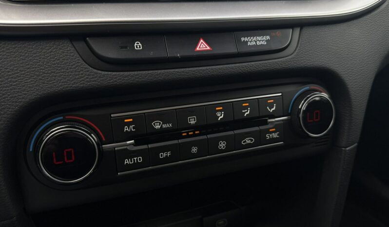 KIA Ceed  | przedni | Manualna | 160 KM | bialy full