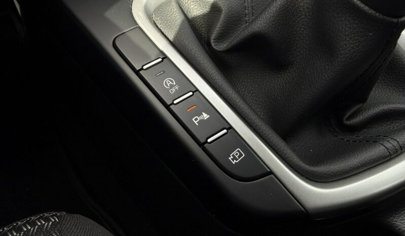 KIA Ceed  | przedni | Manualna | 160 KM | bialy full
