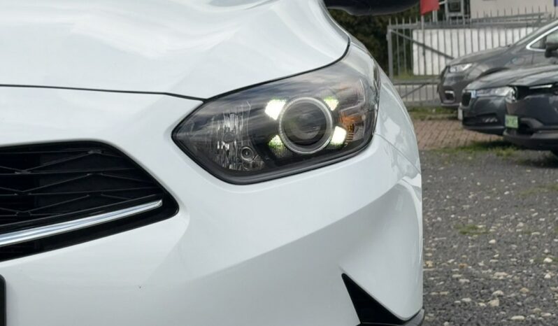 KIA Ceed  | przedni | Manualna | 160 KM | bialy full