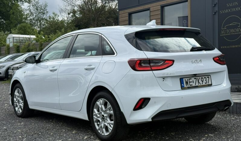 KIA Ceed  | przedni | Manualna | 160 KM | bialy full