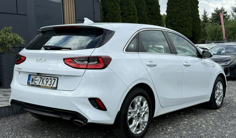 KIA Ceed  | przedni | Manualna | 160 KM | bialy full